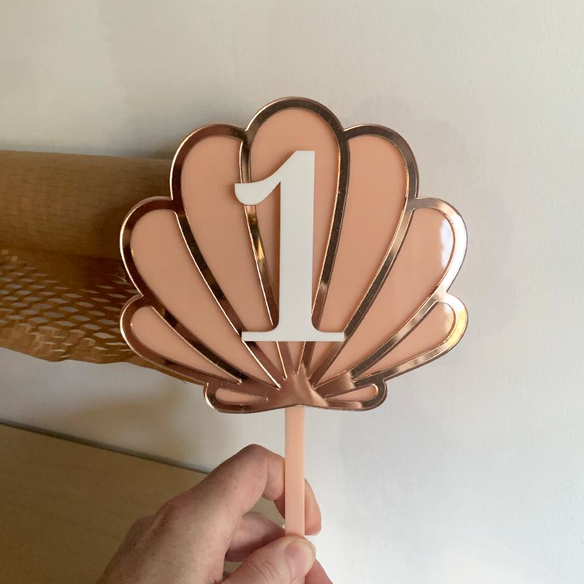 Clam Shell Cake Topper