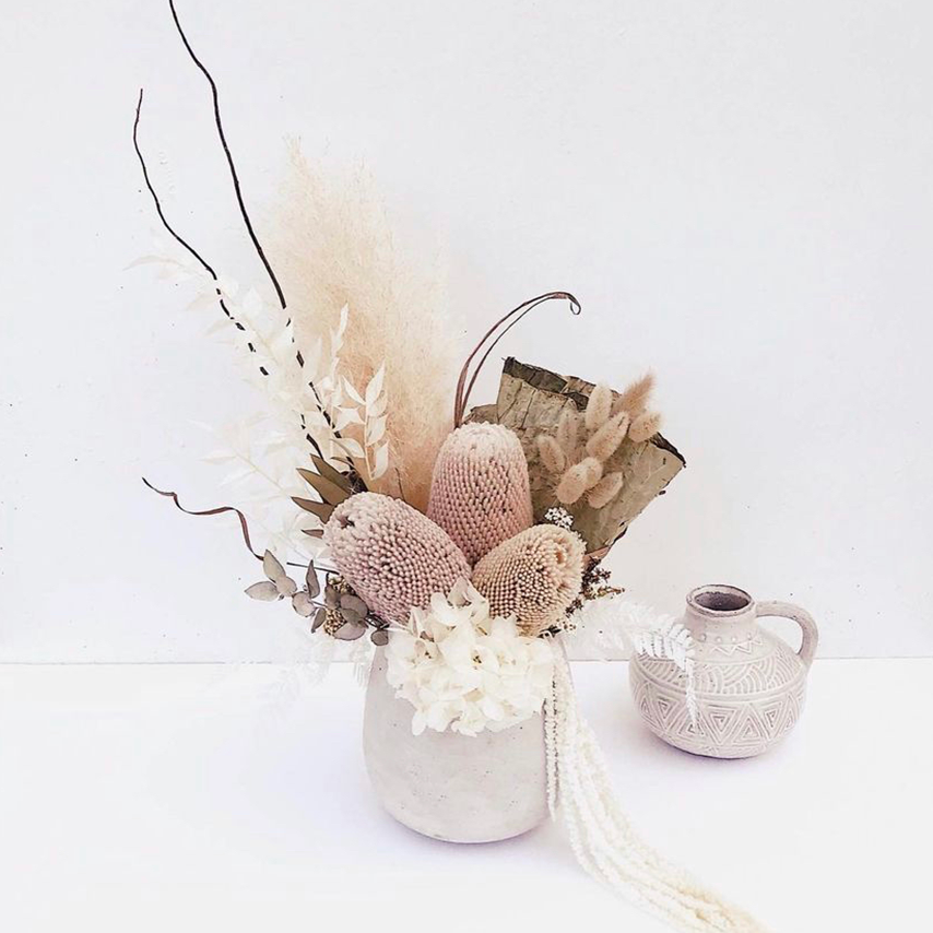 Penelope Dried flower Arrangement